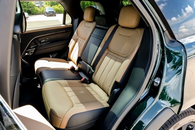 New 2026  Land Rover Dynamic SE image 46