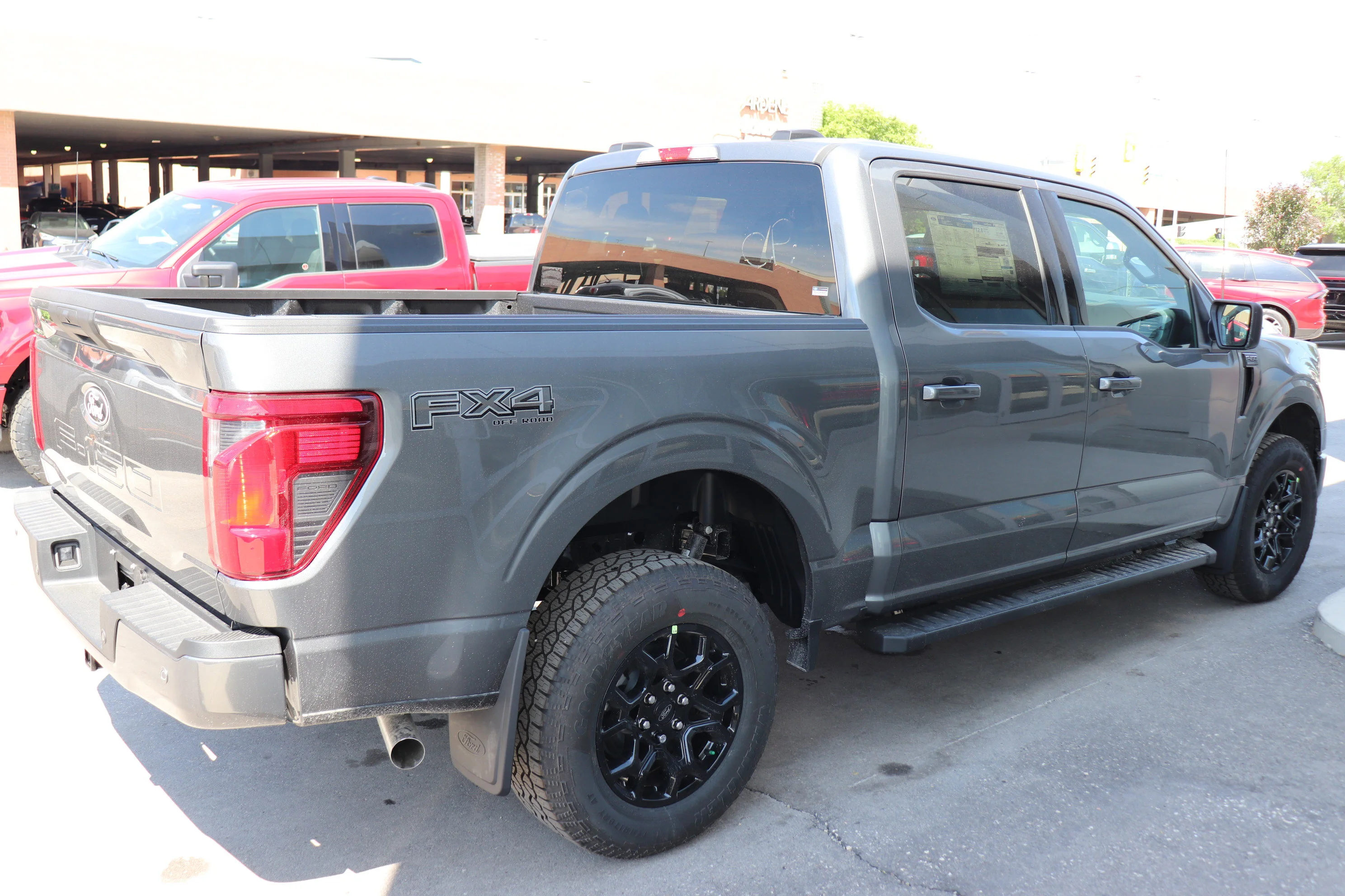 New 2026 CARBONIZED GREY METALLIC Ford XLT image 5