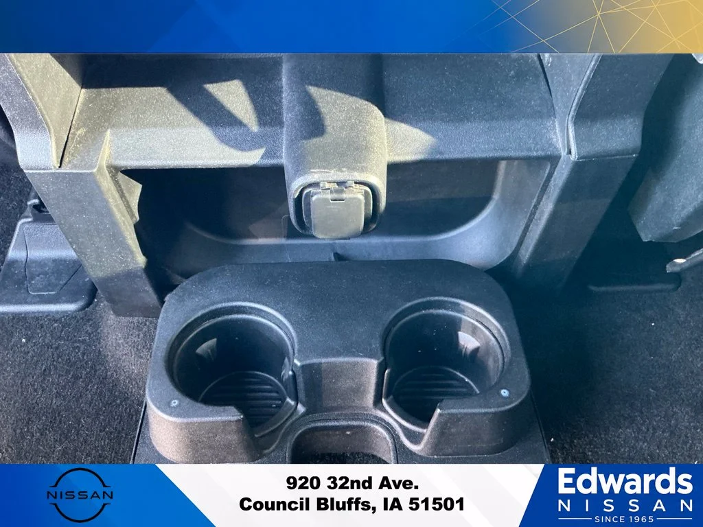 Used 2017 Black Ford XLT image 17