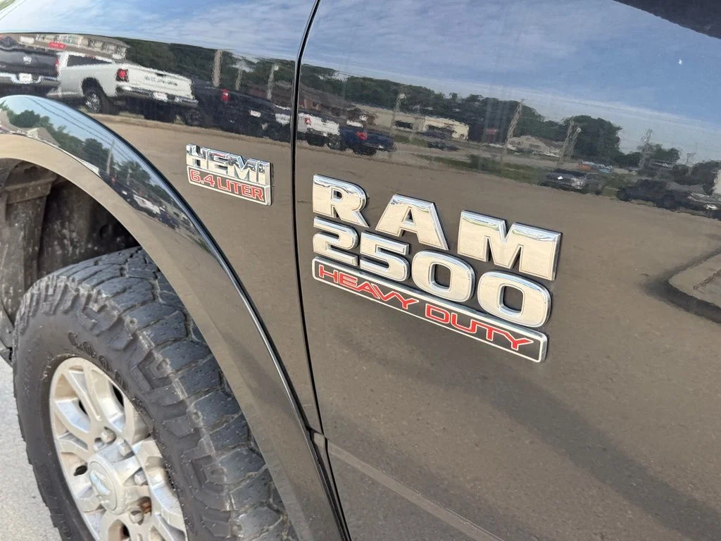 Used 2018 Black Ram Laramie image 11