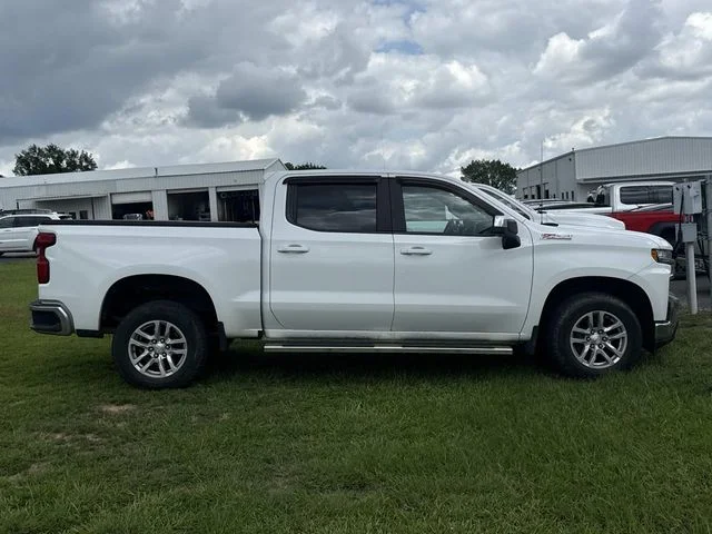 Used 2019 Summit White Chevrolet LT image 2