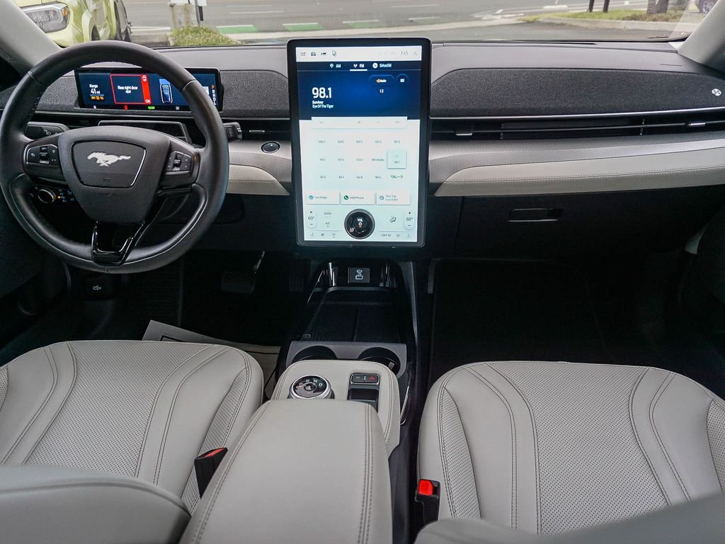 Used 2022 White Ford Premium image 15