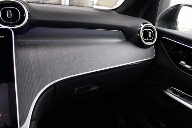 New 2026 Black Mercedes-Benz GLC 300 image 27