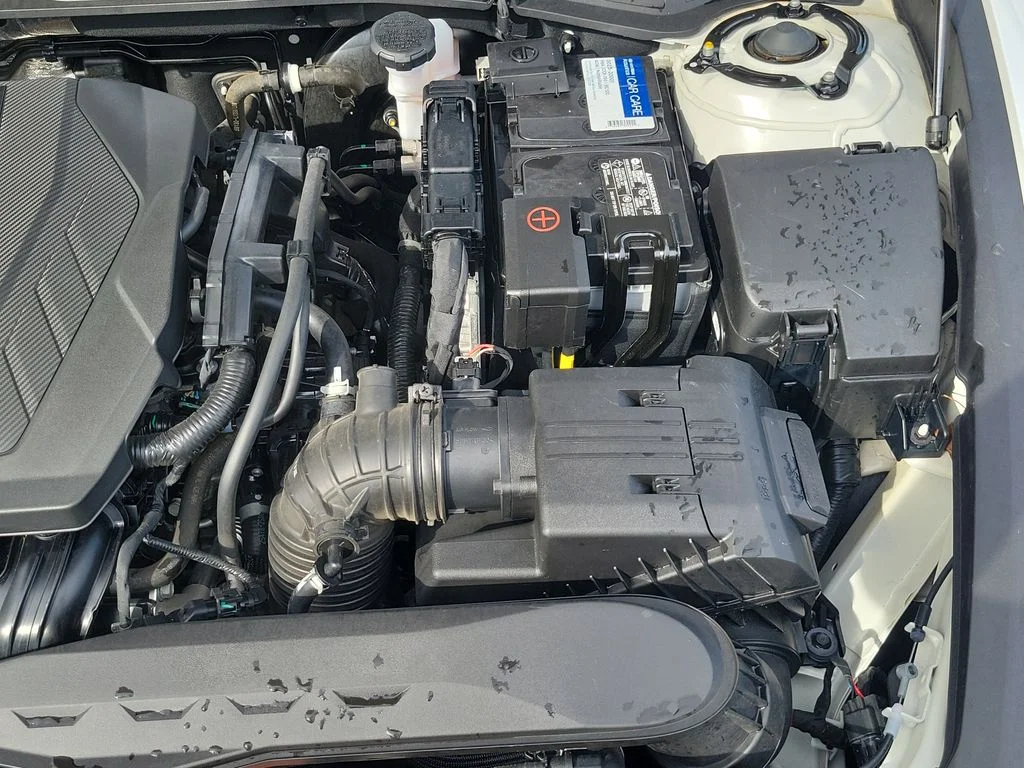 Used 2024 White Hyundai SEL image 40