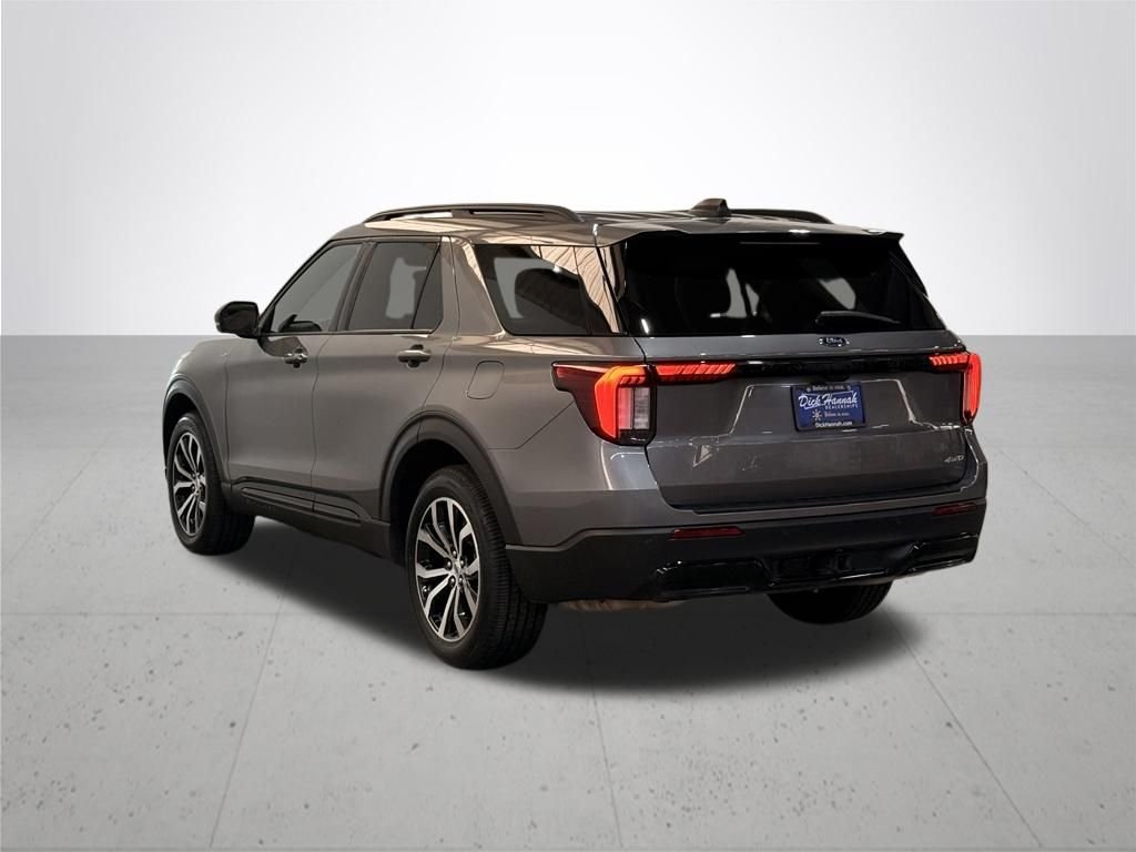 Certified Used 2025 Gray Ford ST-Line image 15