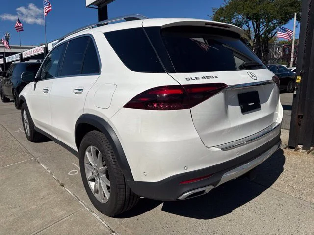 Used 2024  Mercedes-Benz GLE 450e image 5