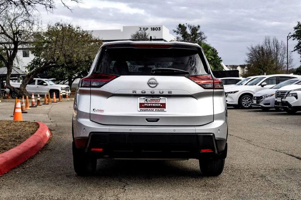 2025 Nissan Rogue S - Photo 6