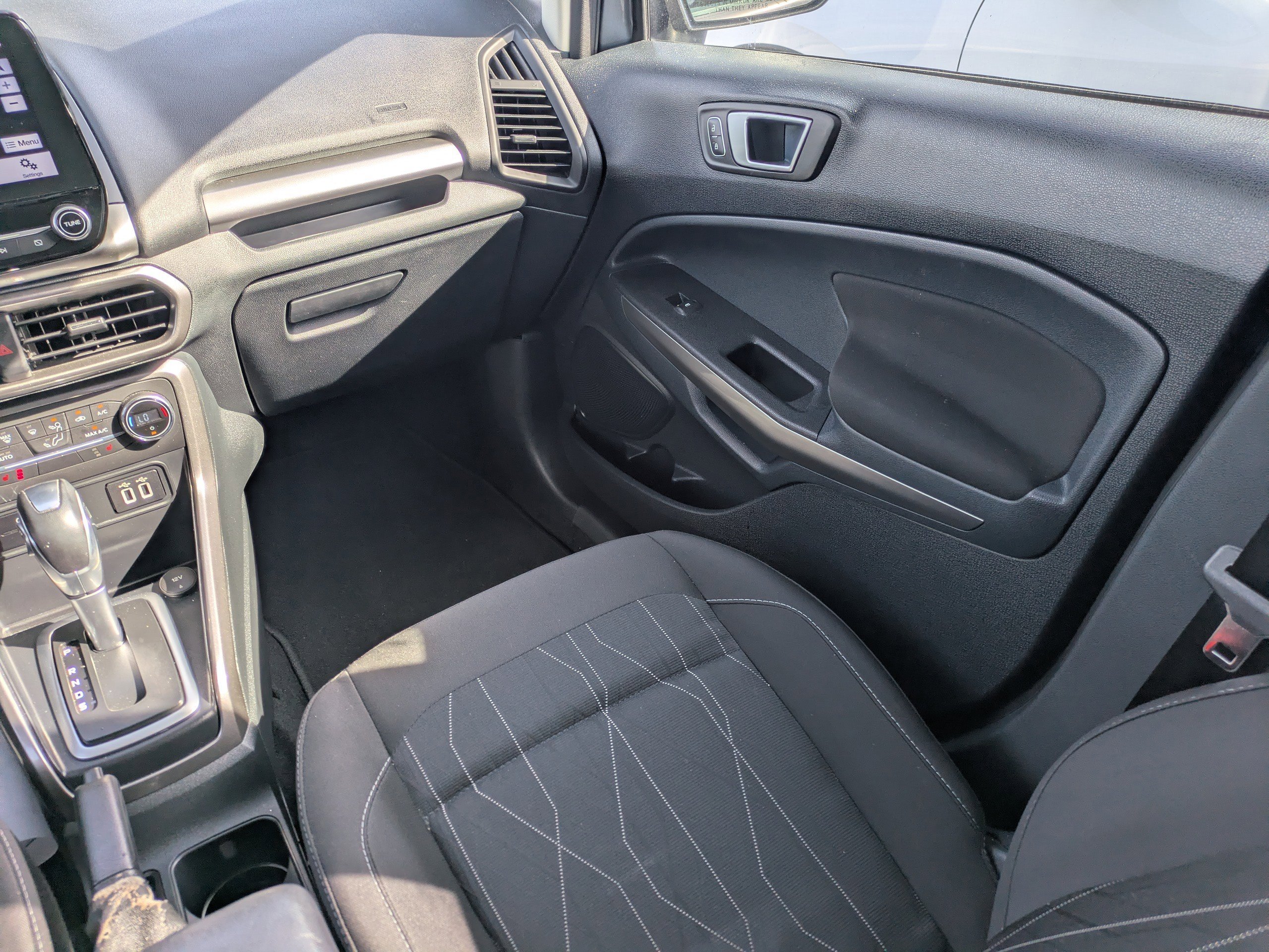 Used 2019 Smoke Metallic Ford SE image 19