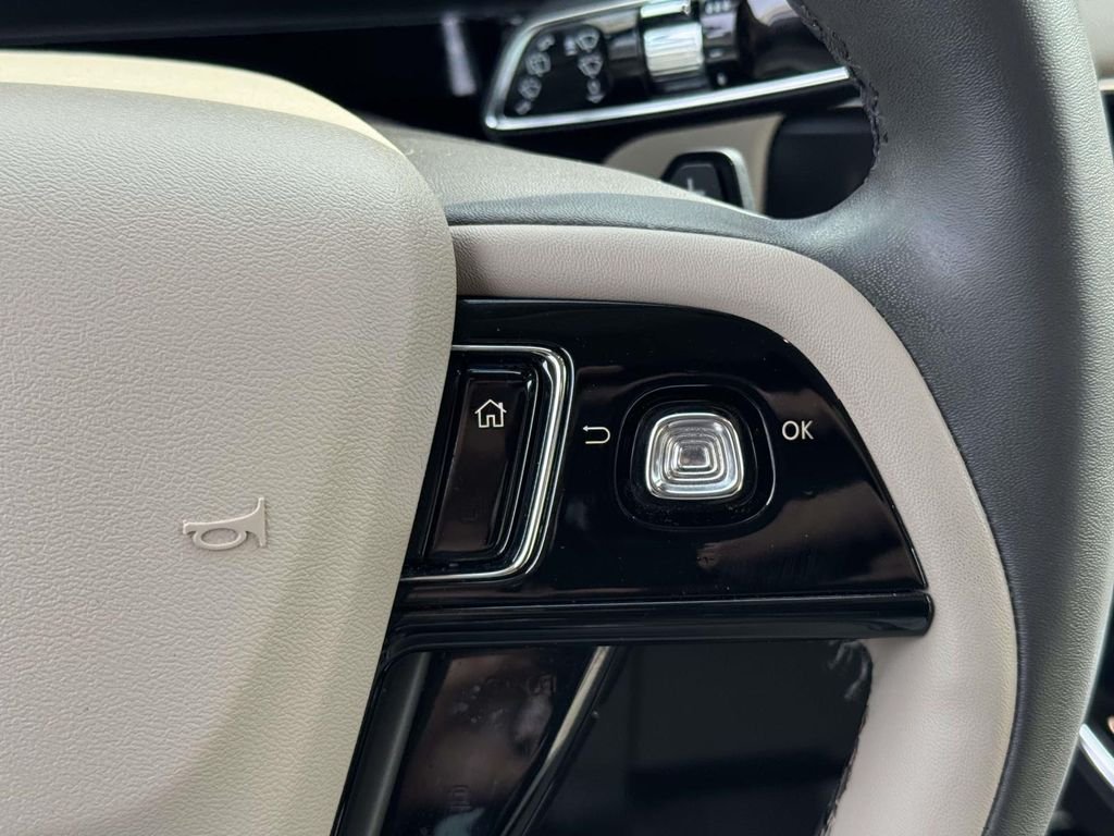 Used 2023 Blue Lincoln Standard image 19