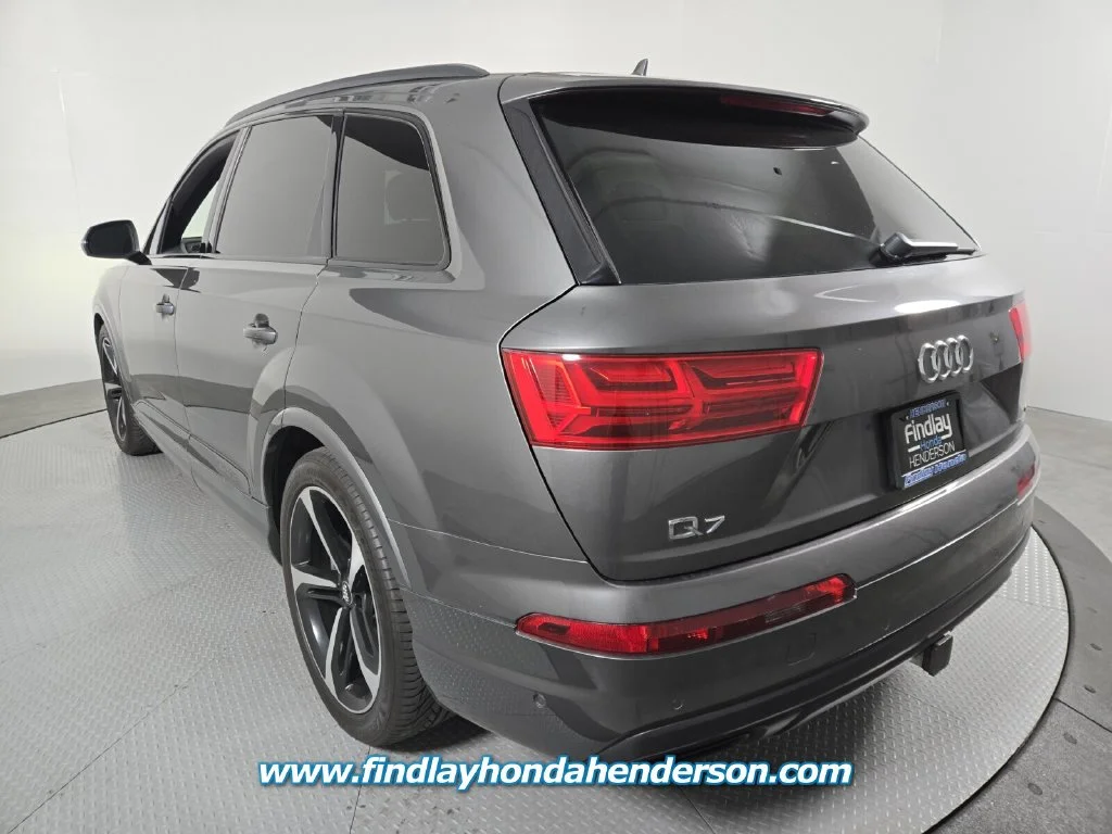 Used 2019 Gray Metallic Audi 55 SE Premium Plus image 4