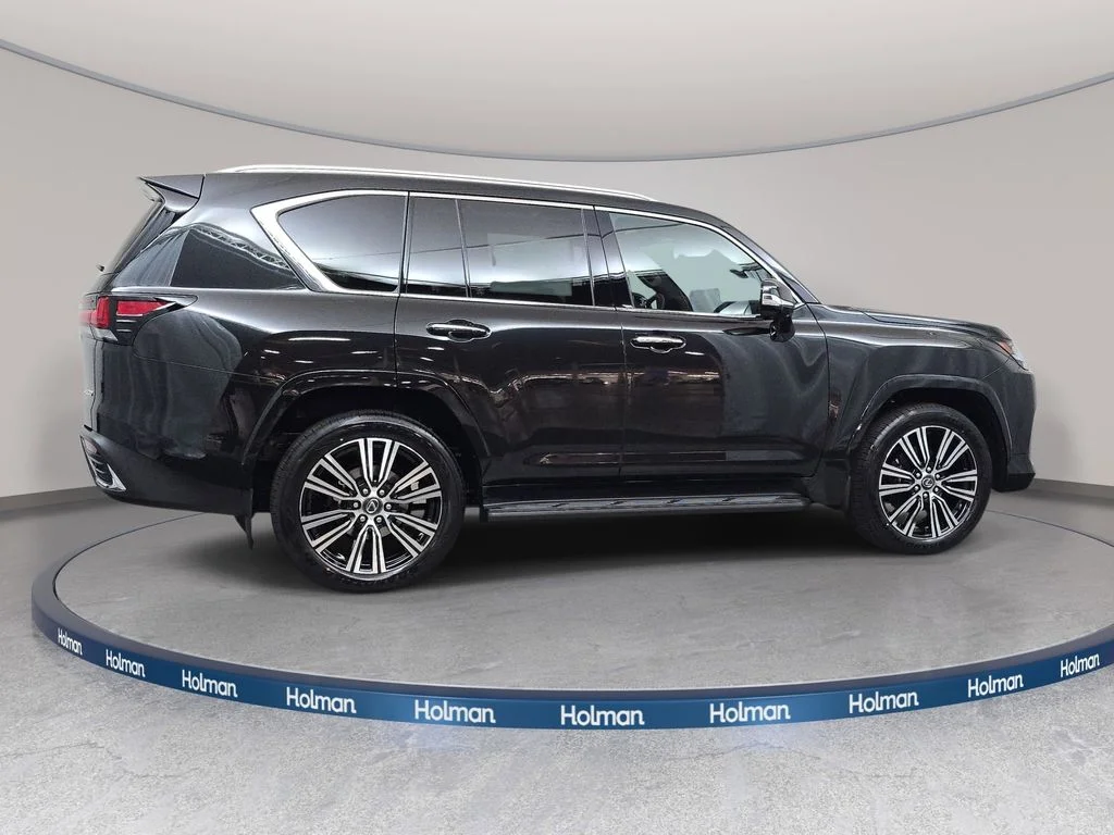 New 2026 Black Lexus 600 Luxury image 4