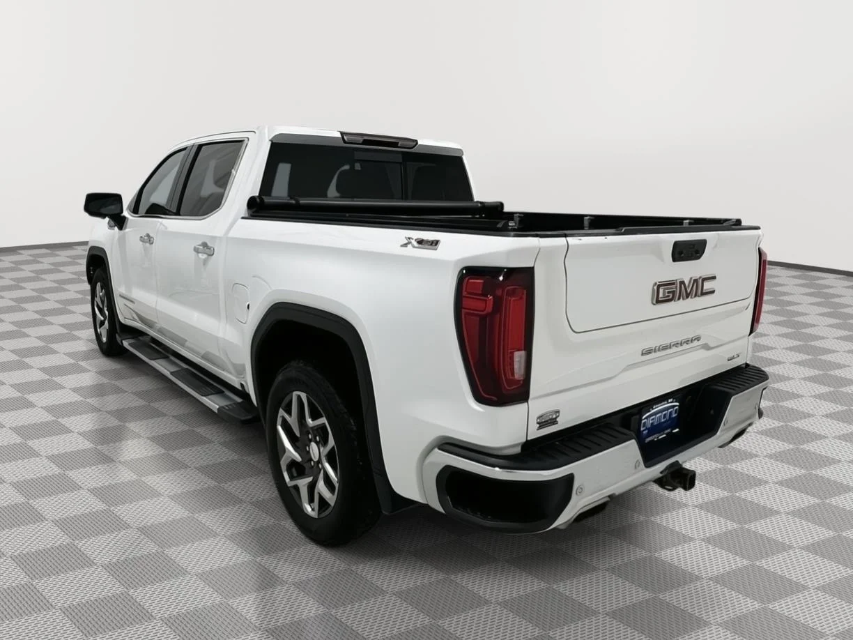 Used 2023 GMC Sierra 1500 SLT with VIN 3GTUUDED8PG205564 for sale in Alexandria, Minnesota