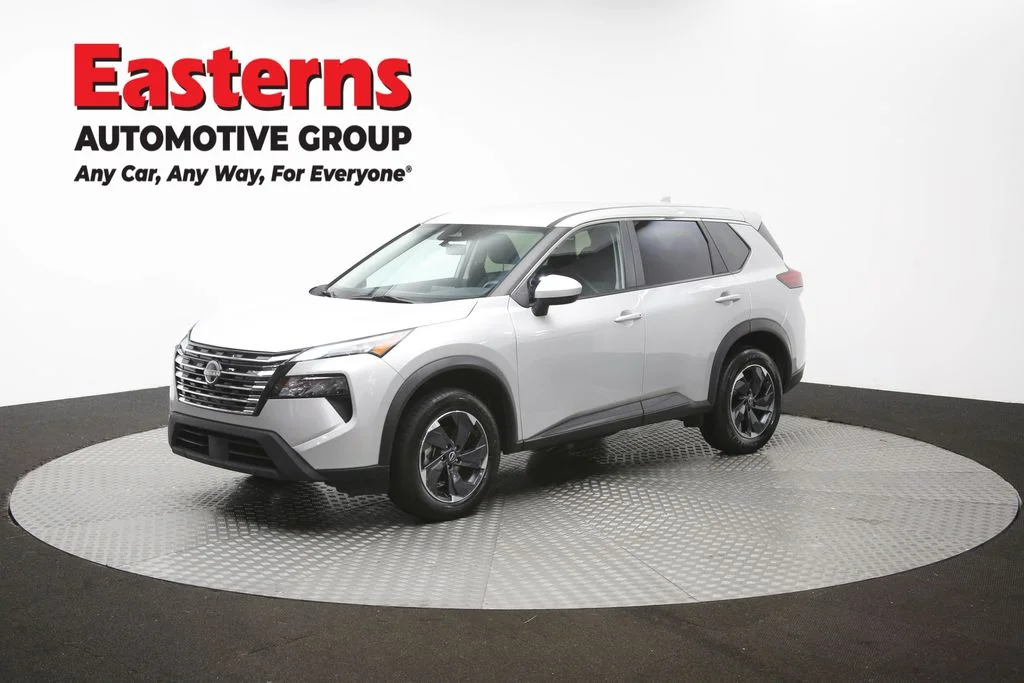 Used 2024 Silver Nissan SV image 55