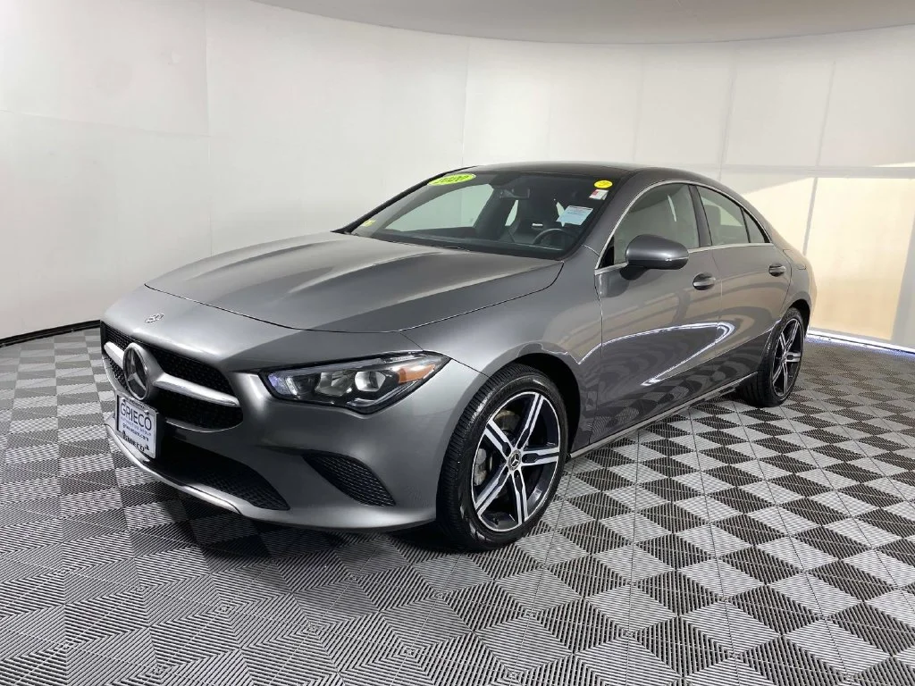 Used 2020  Mercedes-Benz CLA 250 image 4