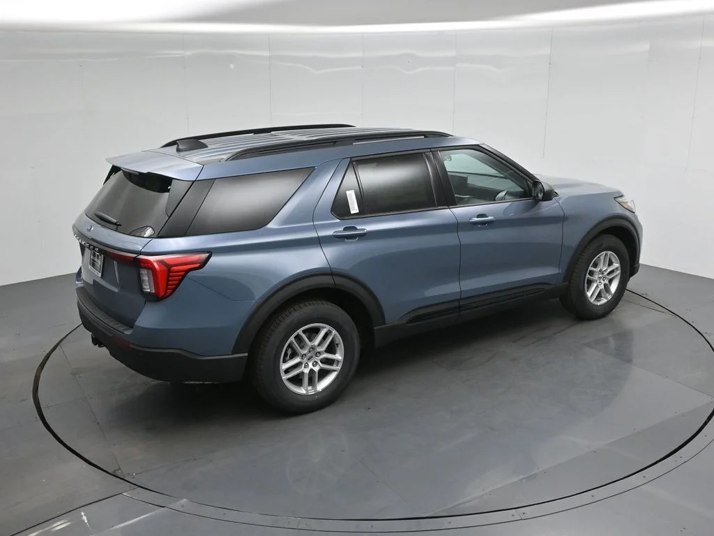 New 2026 Vapor Blue Metallic Ford Active image 38