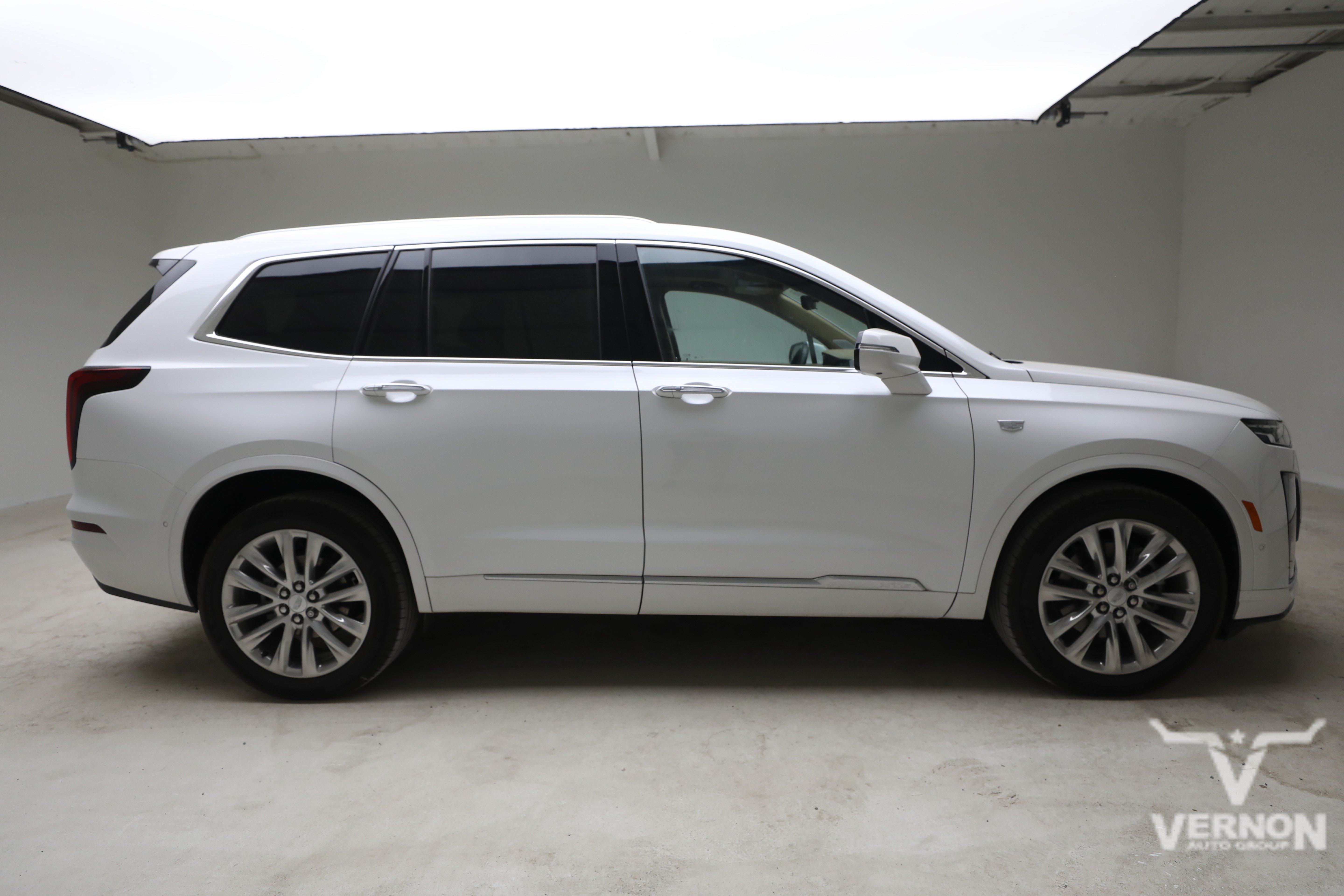 Used 2025 Crystal White Tricoat Cadillac Y image 5