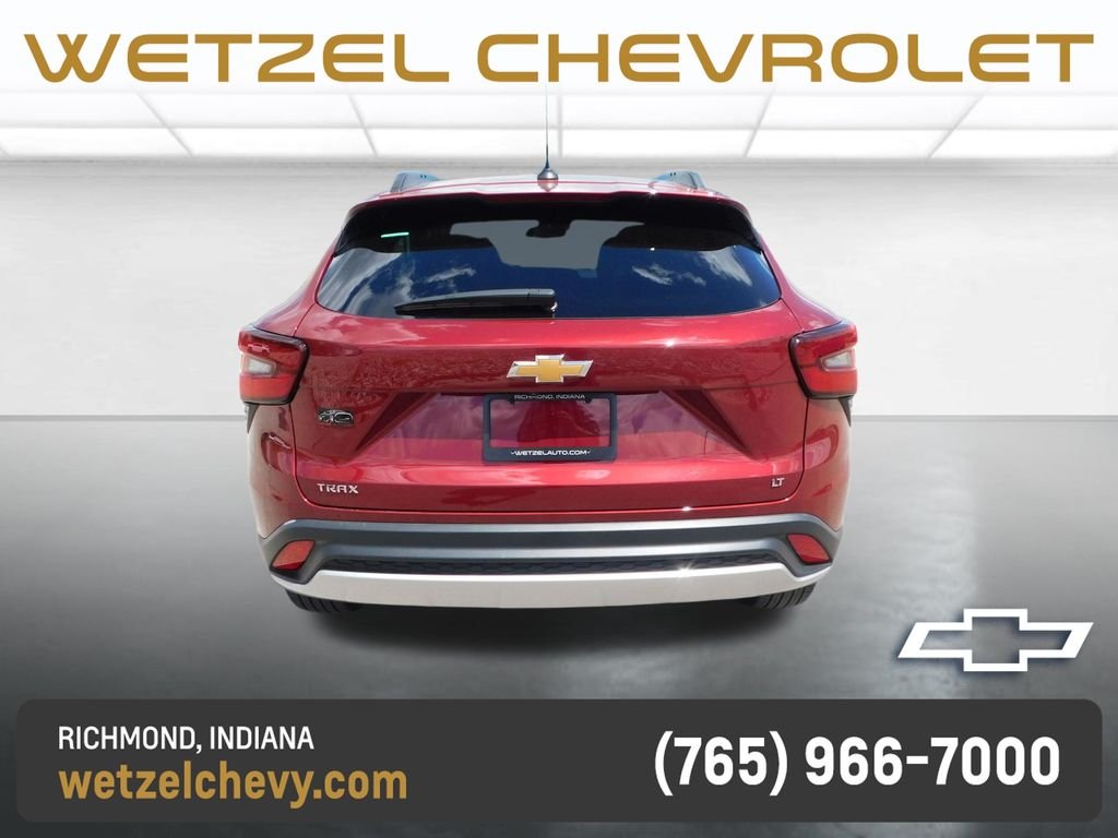 Used 2025 Red Chevrolet LT image 4