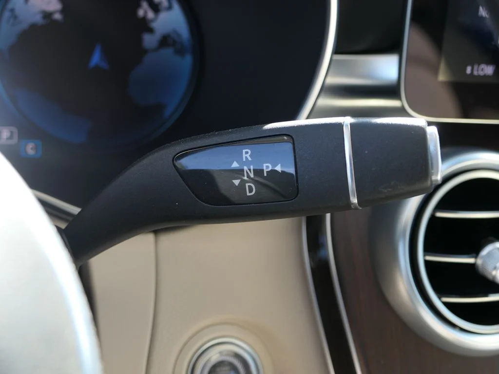 Used 2022 Polar White Mercedes-Benz GLC 300 4MATIC® image 18