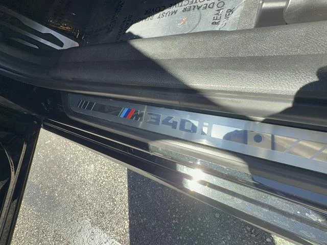 Used 2021 Black Sapphire Metallic BMW M340i xDrive image 9