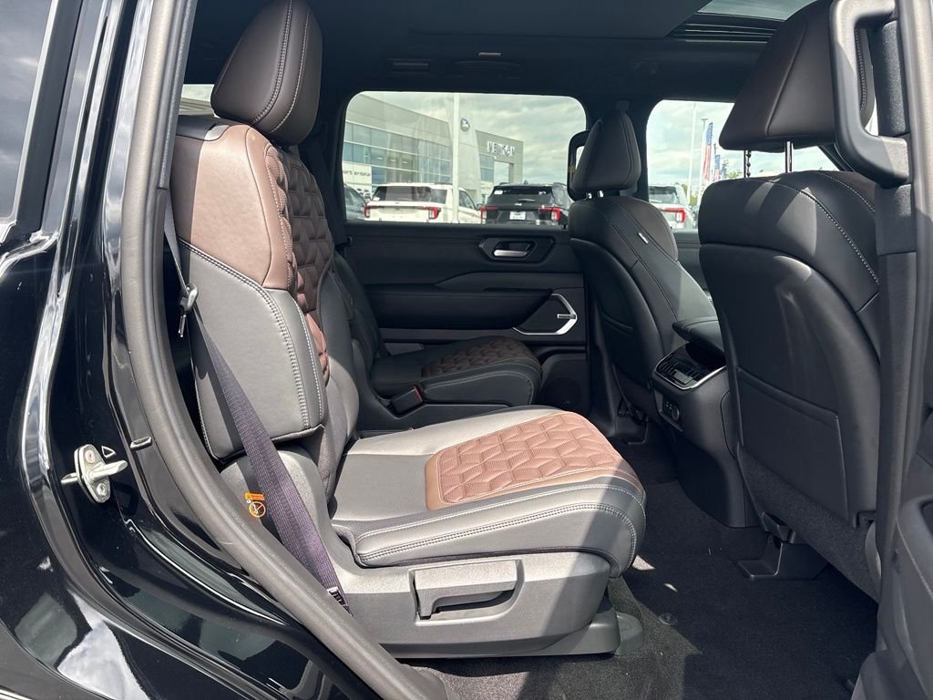 New 2026 Super Black Nissan Platinum Reserve image 43