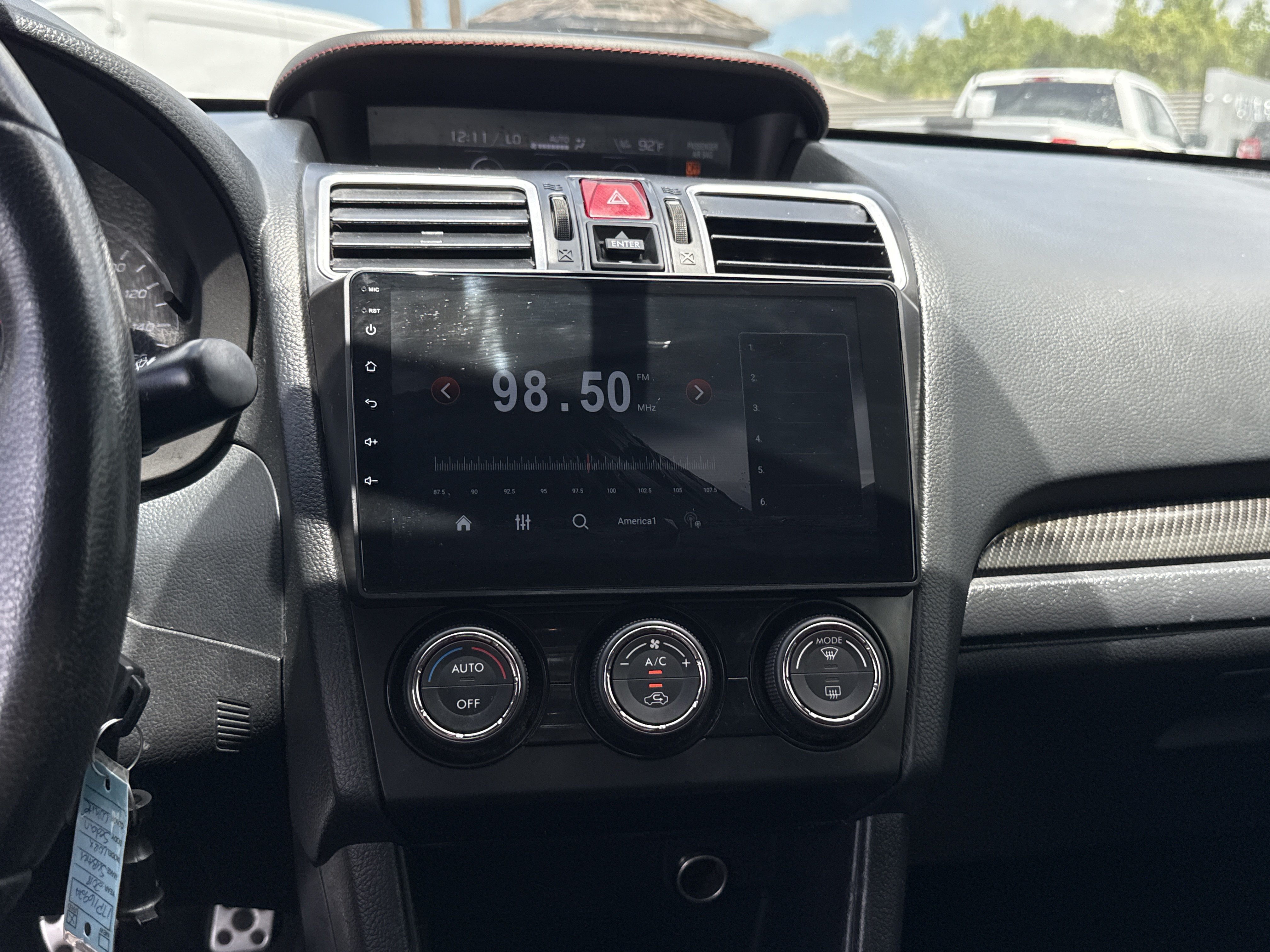 Used 2018 Crystal White Pearl Subaru Base image 33
