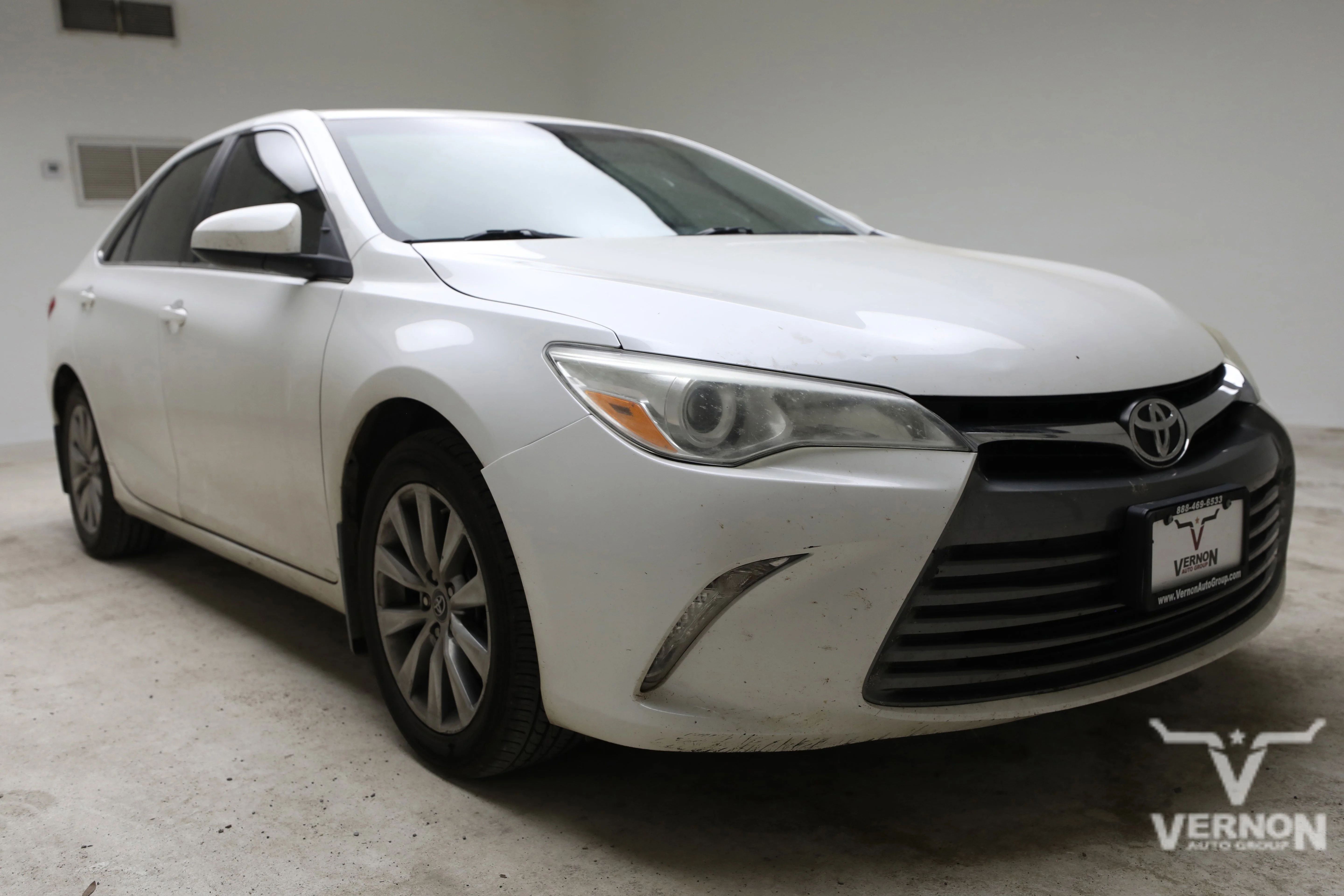 Pre-Owned 2017 Toyota Camry XLE FWD