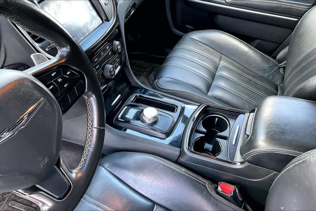 Used 2019 White Chrysler S image 18