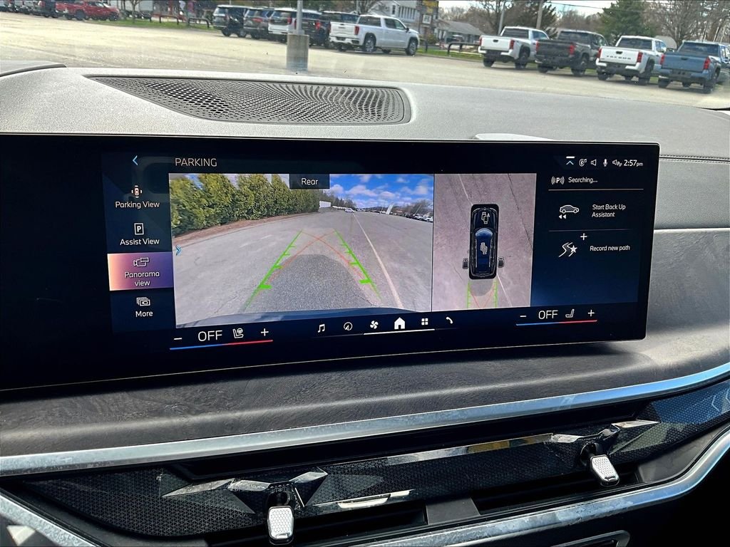 Used 2025 Black BMW xDrive40i image 20