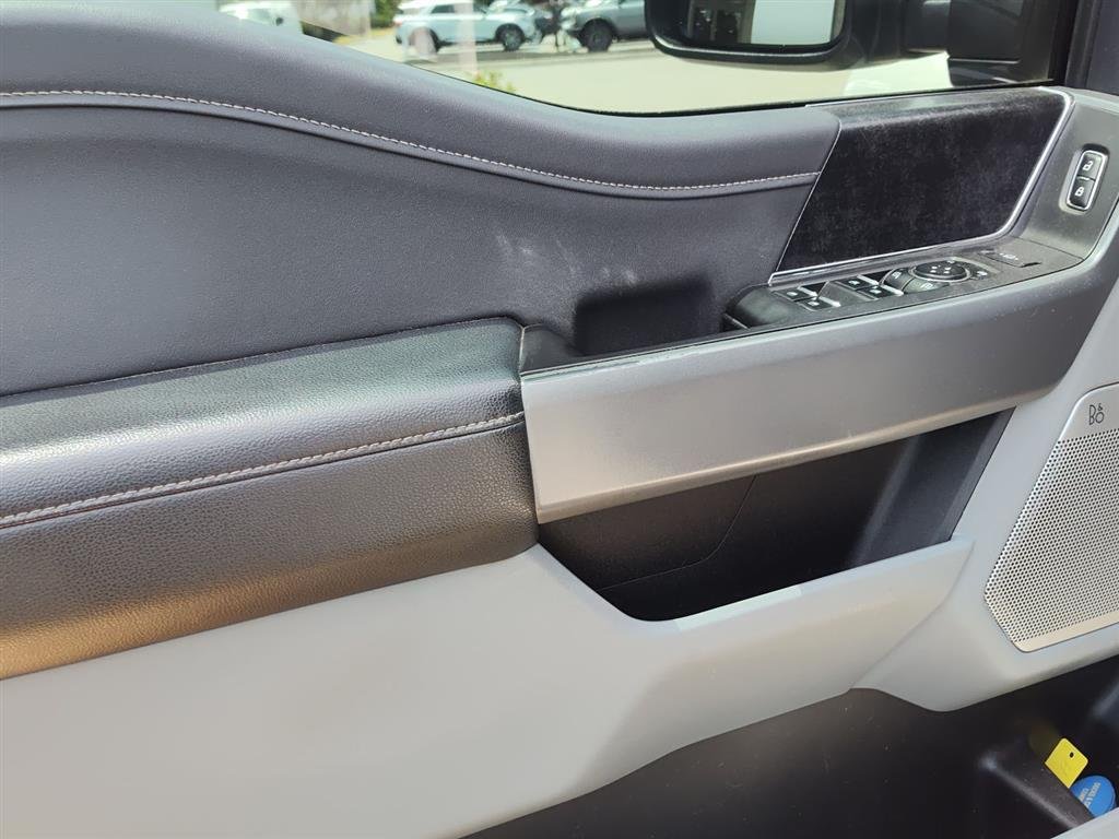 Used 2023 Oxford White Ford XLT image 7