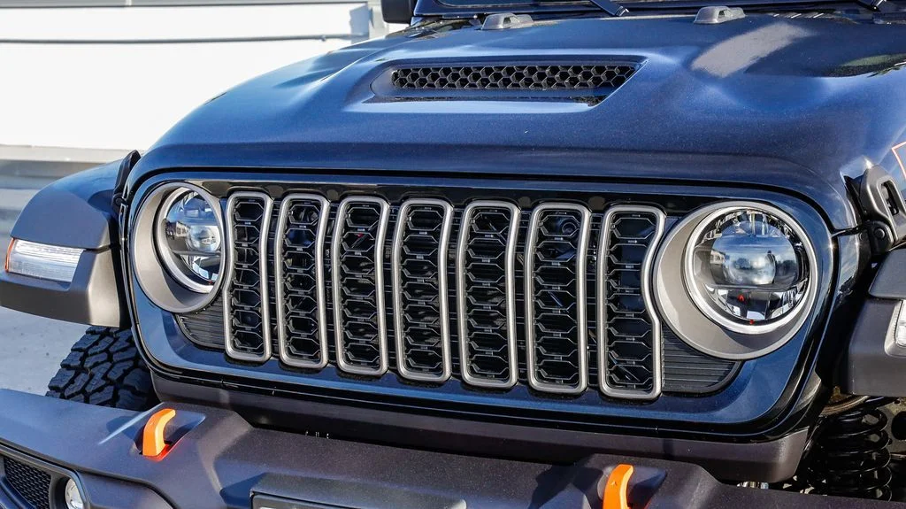 New 2026 Black Jeep Mojave image 6