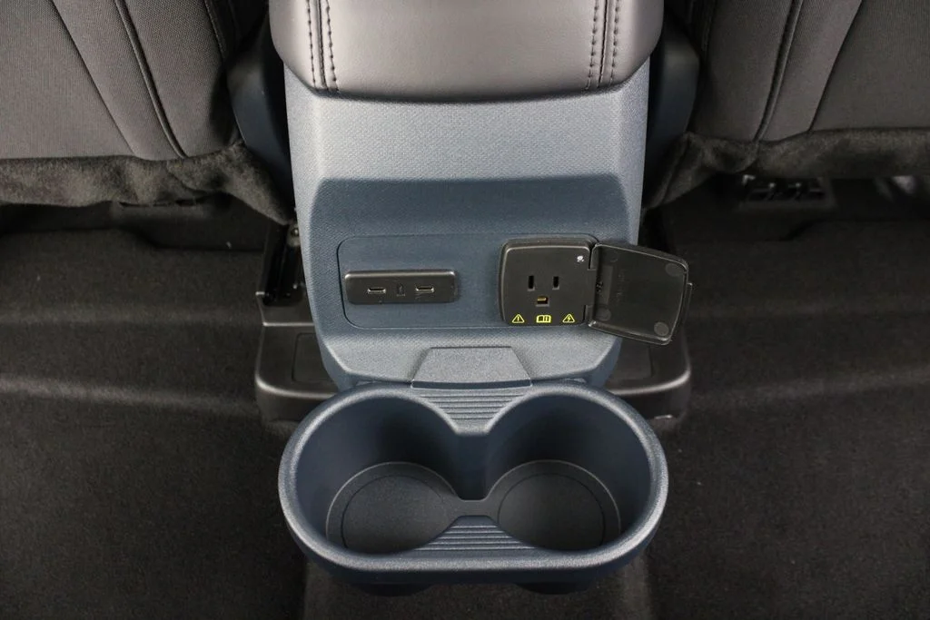 New 2026 Azure Gray Metallic Tri-Coat Ford XLT image 13