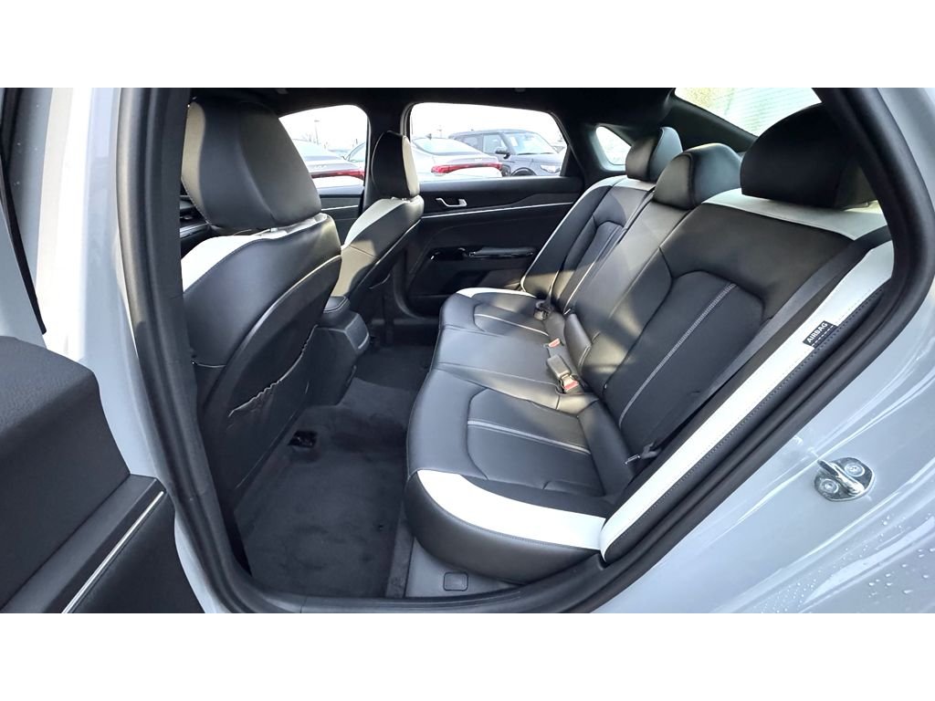 New 2026 Wolf Gray Kia GT-Line AWD image 27