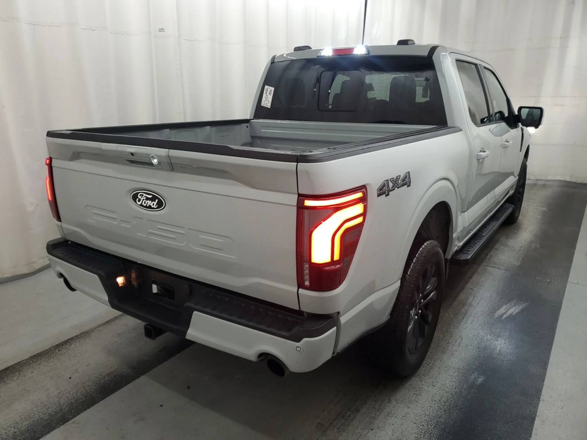 Used 2026 Avalanche Ford LARIAT image 3