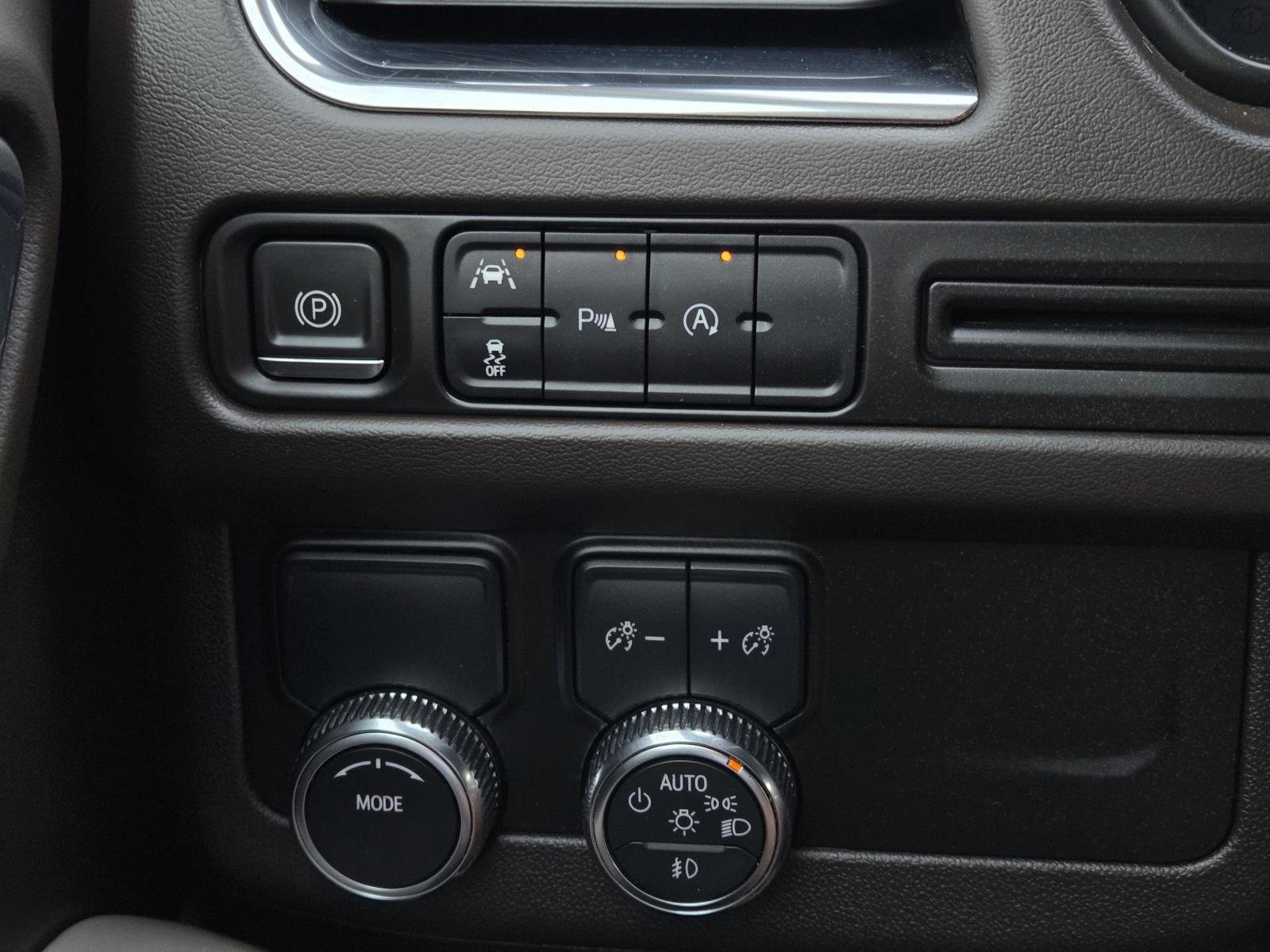 Used 2023 Summit White GMC SLE image 24