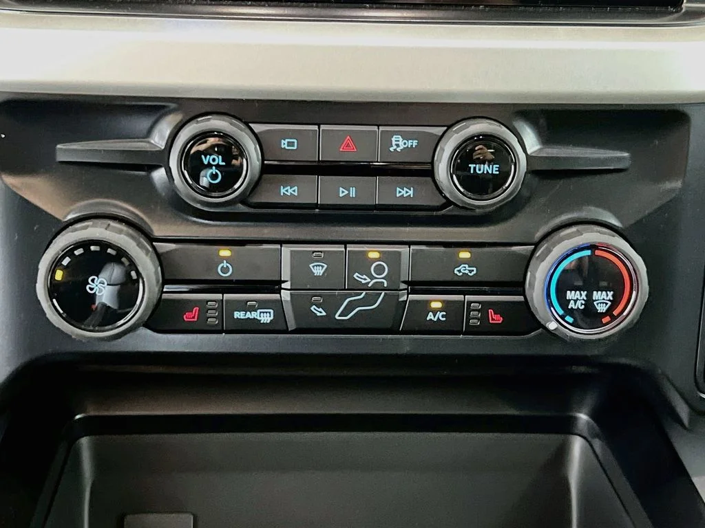 New 2027 Carbonized Gray Metallic Ford XLT image 9