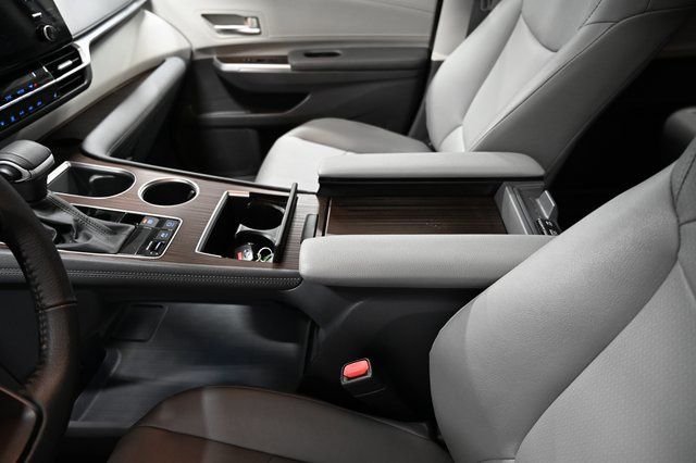 2023 Toyota Sienna XLE - Photo 22