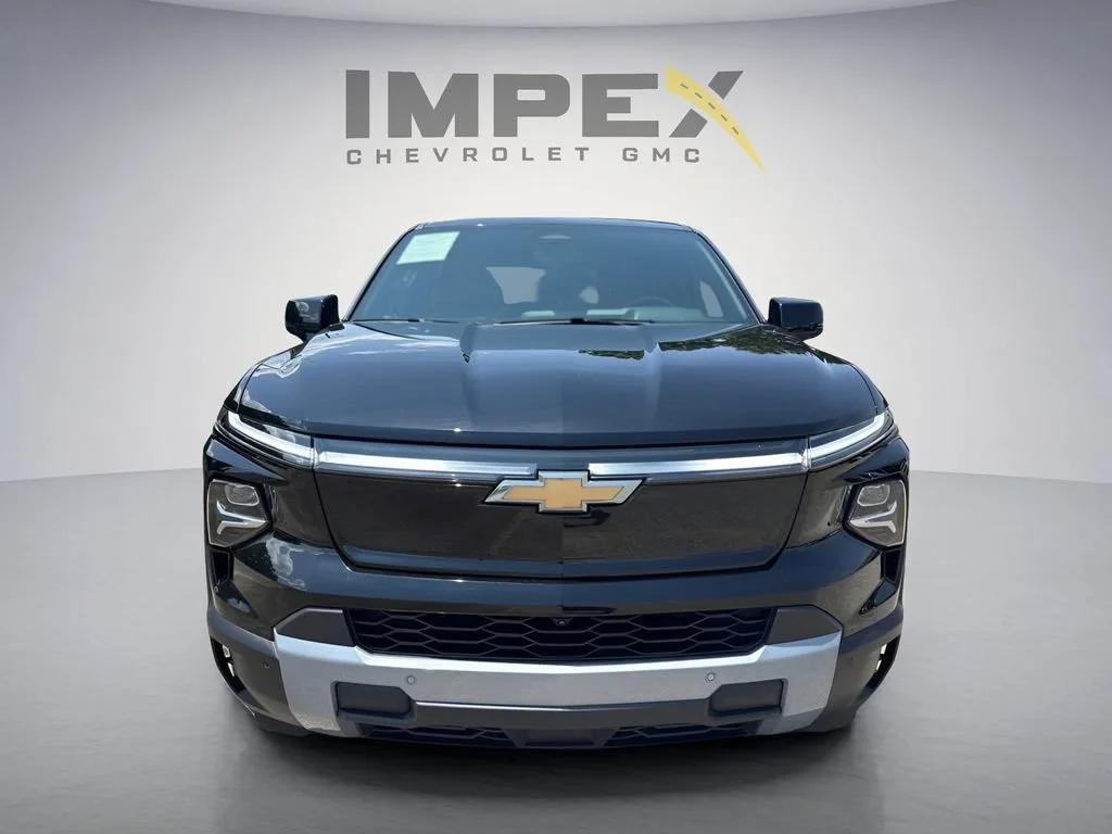 Used 2026 Black Chevrolet LT - Max Range image 8