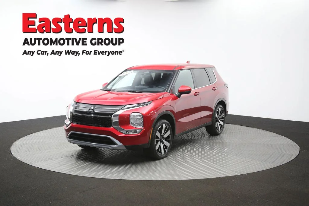 Used 2025 Red Mitsubishi SE image 56