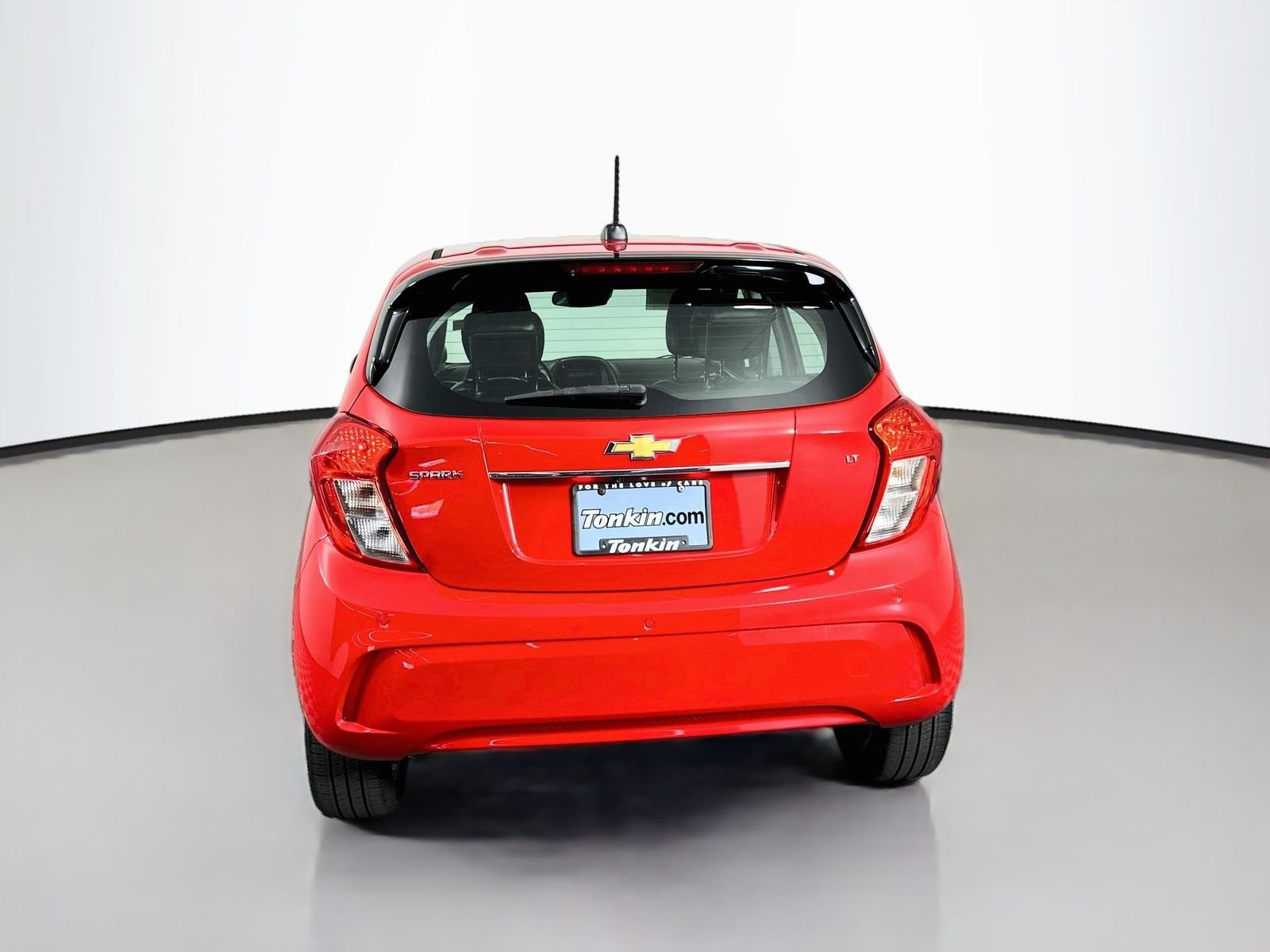 Used 2022 Red Hot Chevrolet 2LT image 6