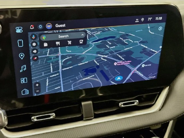 New 2027 Mosaic Black Metallic Chevrolet LT image 15
