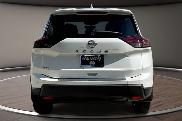 New 2026 White Nissan SV image 4