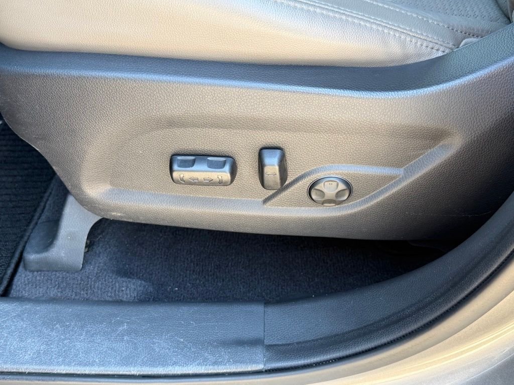Used 2014 Mineral Gray Hyundai 2.0T image 25
