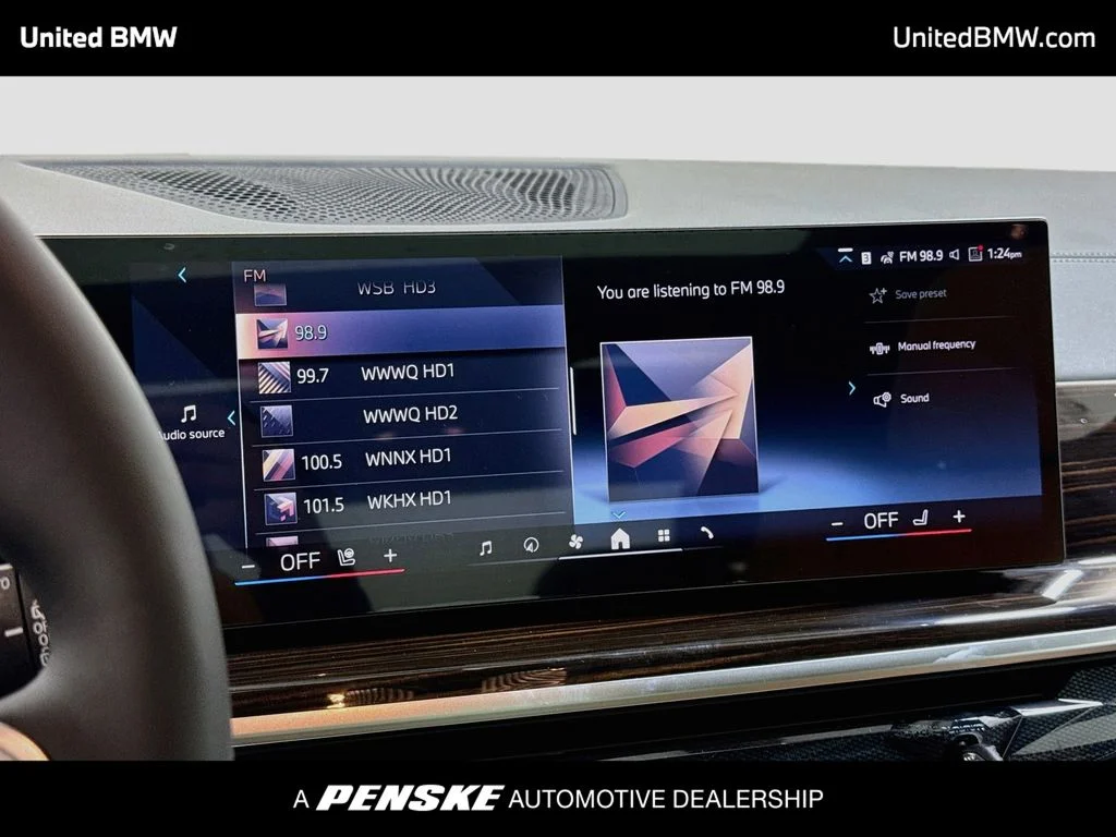 New 2027 Mineral White Metallic BMW xDrive40i image 15