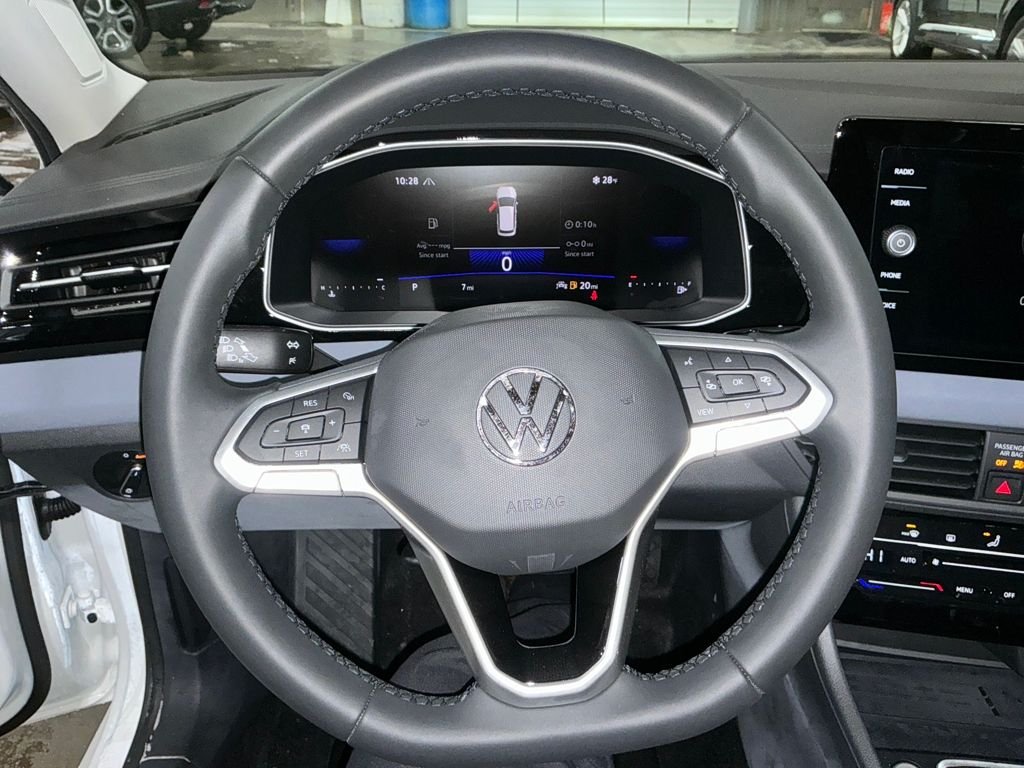 New 2026 White Volkswagen 1.5T SE image 15