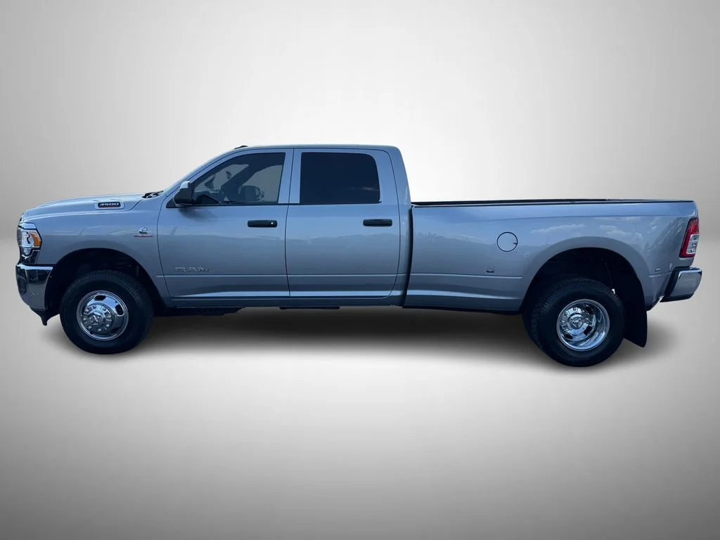Used 2022 Silver Ram Tradesman image 6