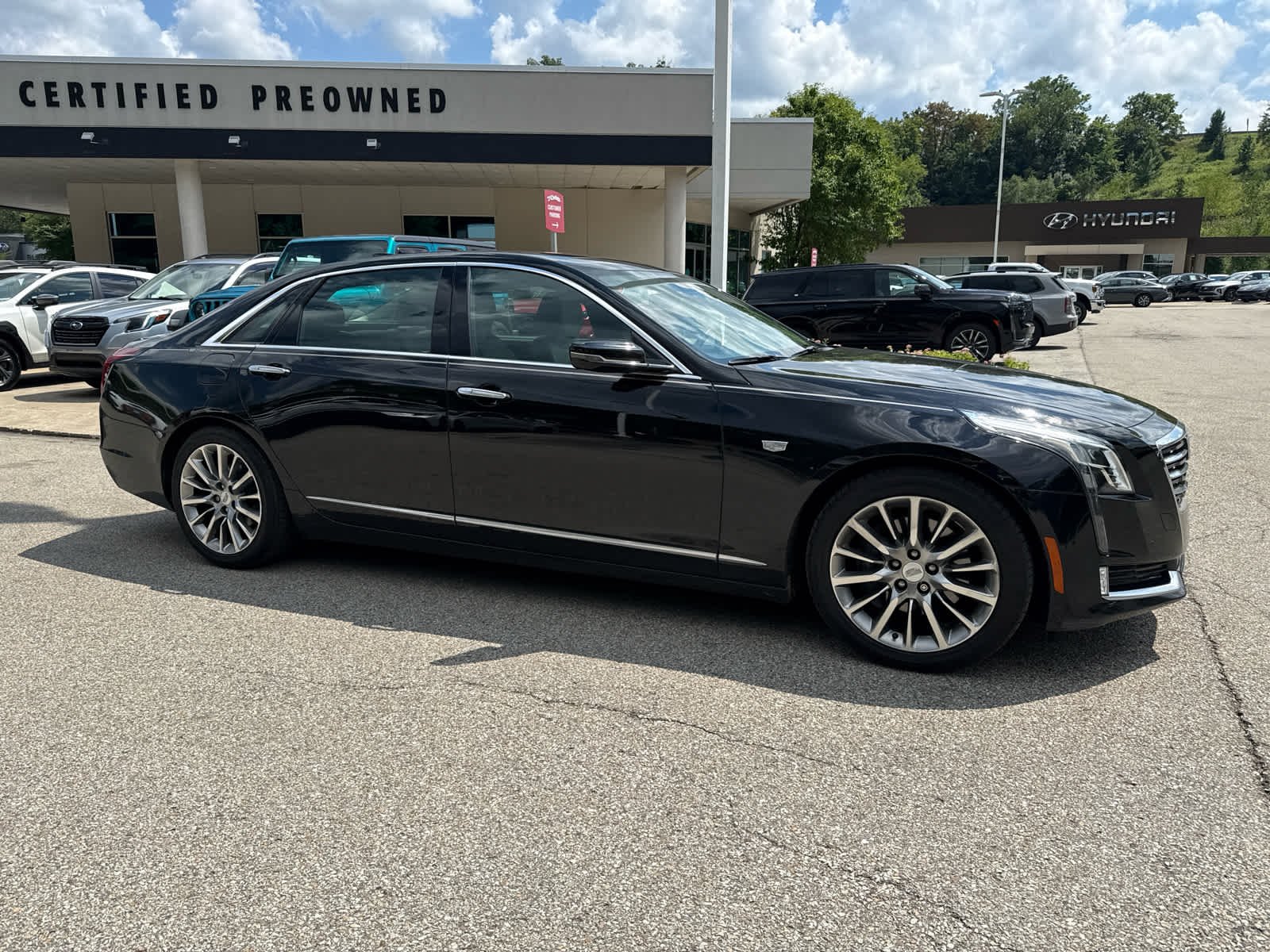 Used 2018 STELLAR BLACK METALLIC Cadillac Luxury AWD image 5