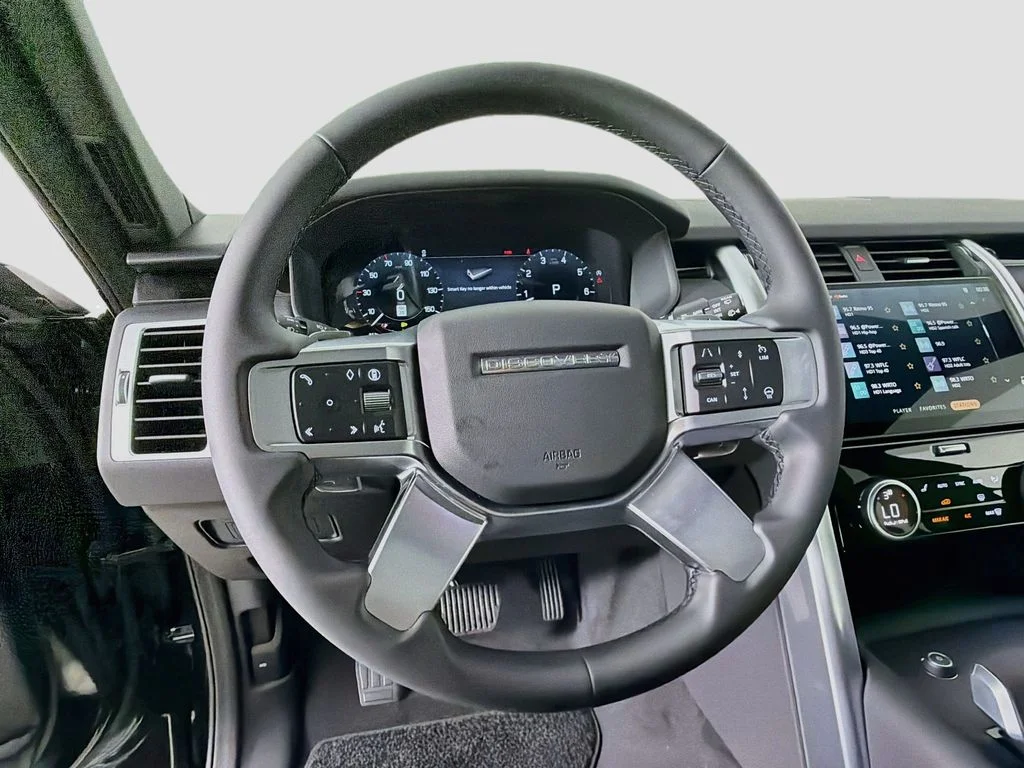 New 2026 Santorini Black Land Rover S image 11
