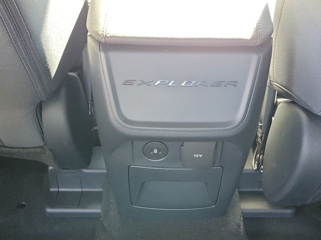 New 2027 Avalanche Gray Ford Active image 18