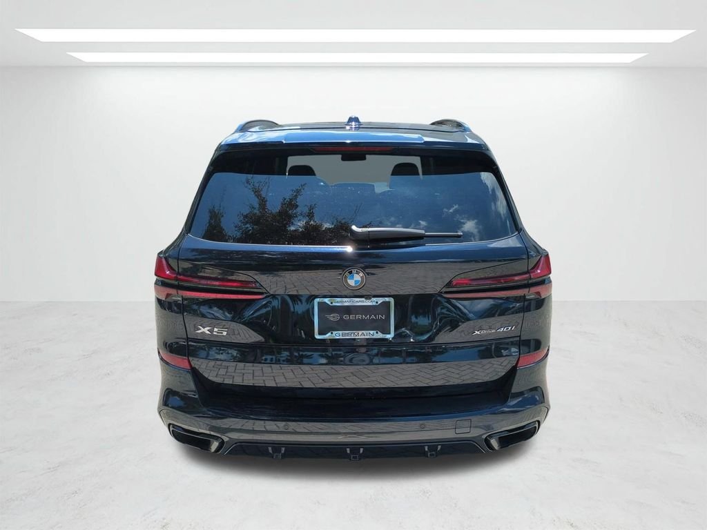 New 2026 Carbon Black Metallic BMW xDrive40i image 5