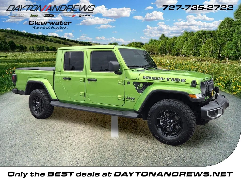 Certified Used 2025 Green Jeep High Tide image 1